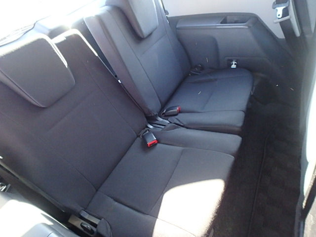 Thumbnail: Toyota Wish 1.8 X-Hid Selection Year - 2010/6 Cc - 1800 Color - Silver