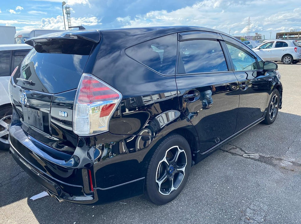 Thumbnail: Toyota Prius Alpha S Hybrid Year - 2017 Cc - 1800 Color - Black
