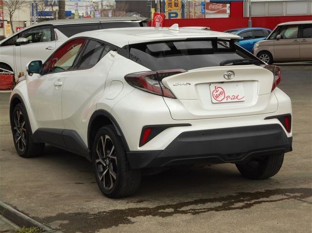 Thumbnail: Toyota CH-R G-T 4WD LED  Year - 2017/1 Cc -1200 Color - Pearl