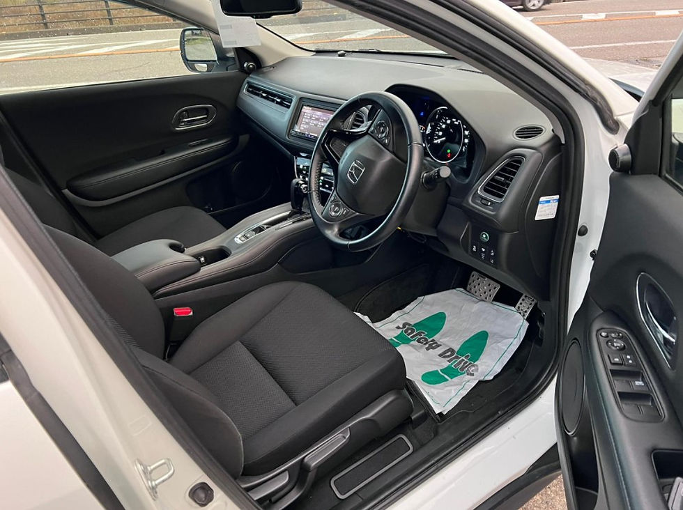 Thumbnail: Honda Vezel X 4WD    Year - 2015 Cc- 1500 Color-Pearl