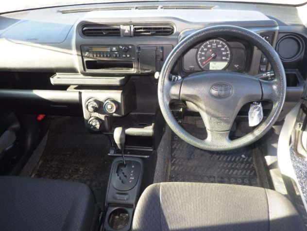 Thumbnail: Toyota Probox DX-Comfort 4WD Year - 2016/12 Cc - 1500 Color -Silver