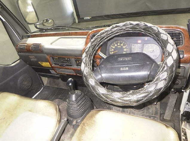 Thumbnail: Isuzu Elf Dump Year - 2002 Cc - 4600 Color - White