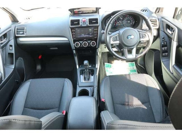 Миниатюра: Subaru Forester XT Eye-S-S -Ed.Year - 2017 Cc- 2000 Color -Pearl