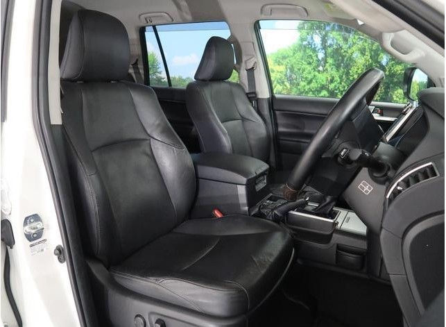 Миниатюра: Toyota Landcruiser Prado TX L. Year - 2018 Cc- 2700 Color-Pearl