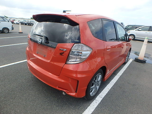Thumbnail: Honda Fit RS Year - 2011 Cc- 1500 Color -Orange