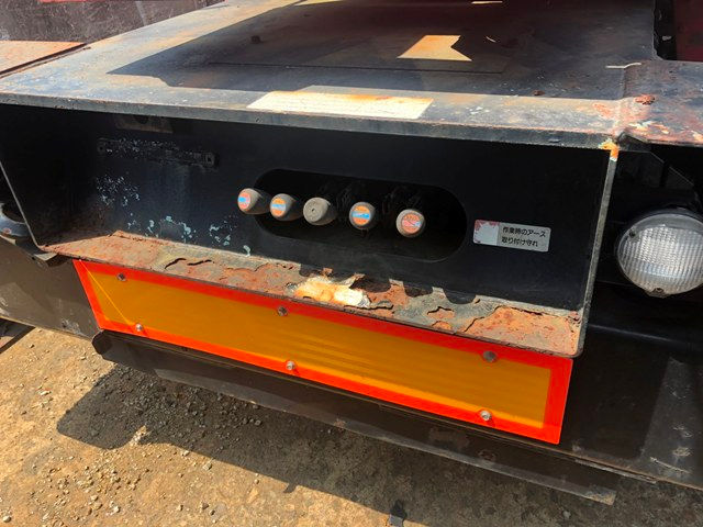 Thumbnail: ISUZU FORWARD DIGGING PILLAR YEAR : 2008/9 CC : 8220