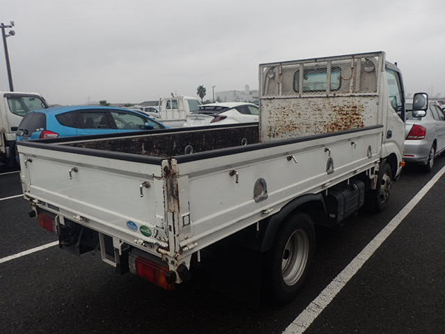 Миниатюра: Toyota Toyoace Flat Body Year - 2012 Cc - 4000  Color - White