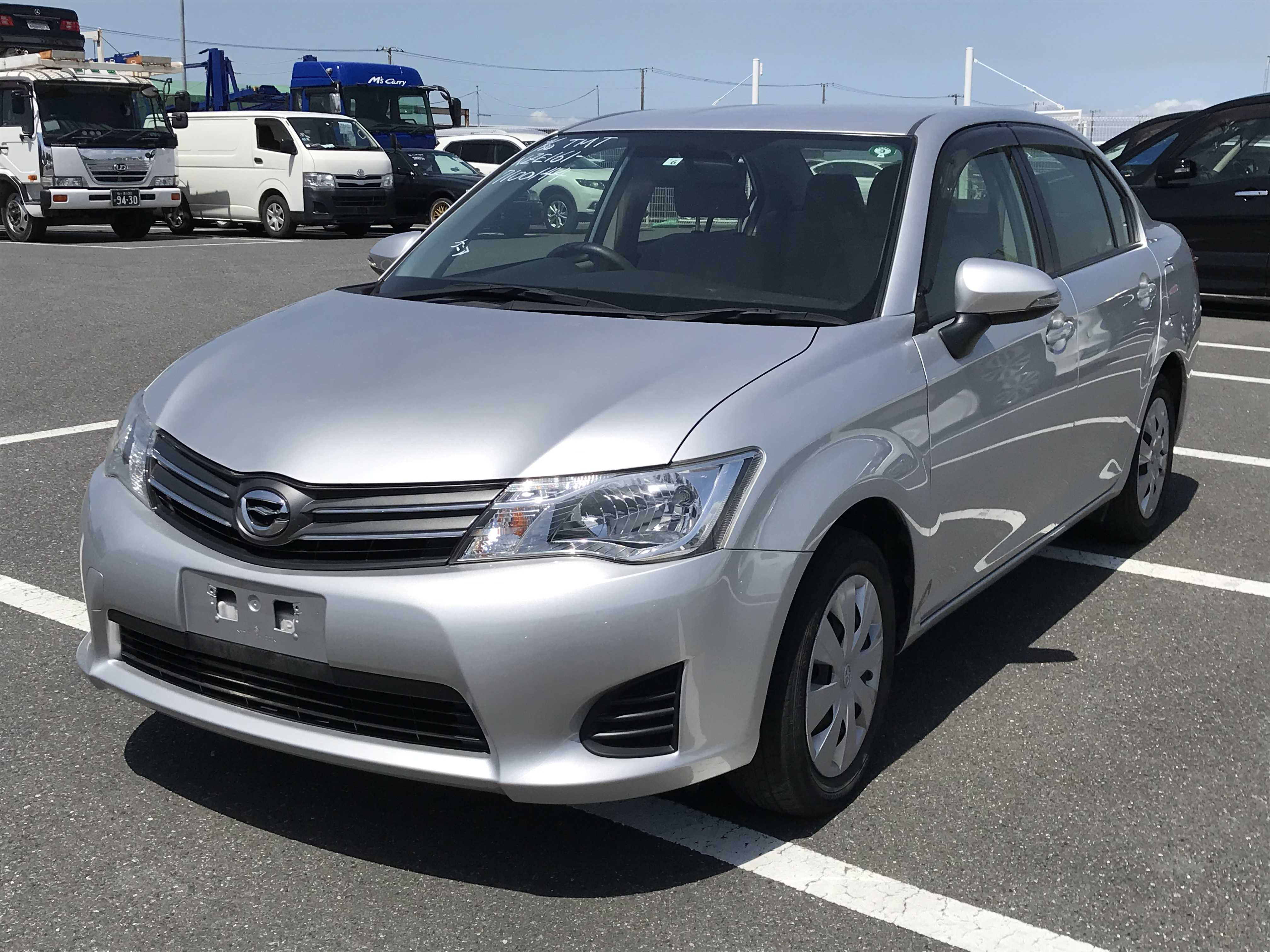 Toyota Axio 1.5 X Year - 2014 Cc - 1500 Color - Silver