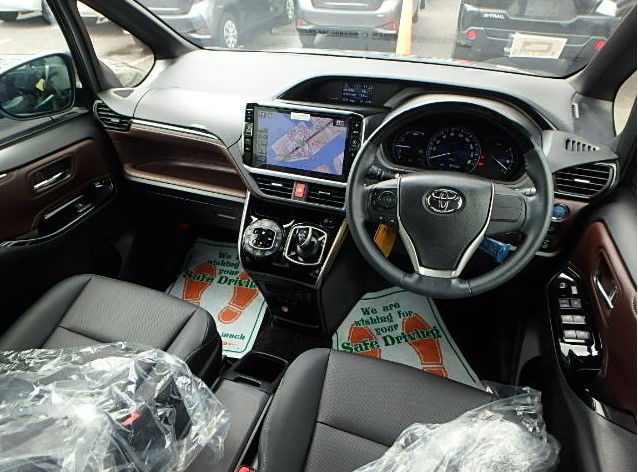Thumbnail: Toyota Esquire Gi Hybrid  Year -2019 Cc - 1800 Color - Black