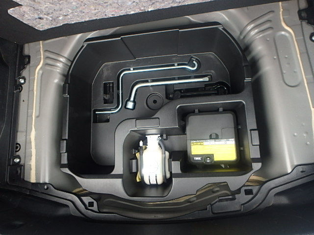 Thumbnail: Toyota Aqua S Hybrid  Year - 2016/12 Cc - 1500 Color -Purple