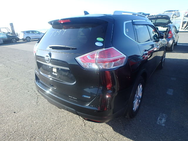 Миниатюра: Nissan X-Trail E. B.Pkg. Arround view cam Year - 2016/6 Cc- 2000 Color -Dimond B