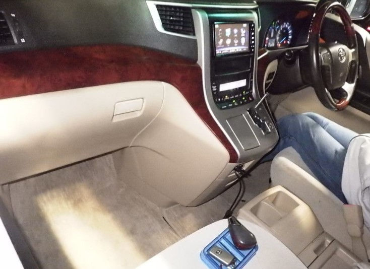 Thumbnail: Toyota Alphard 240X Year - 2009 Cc - 2400 Color -Pearl