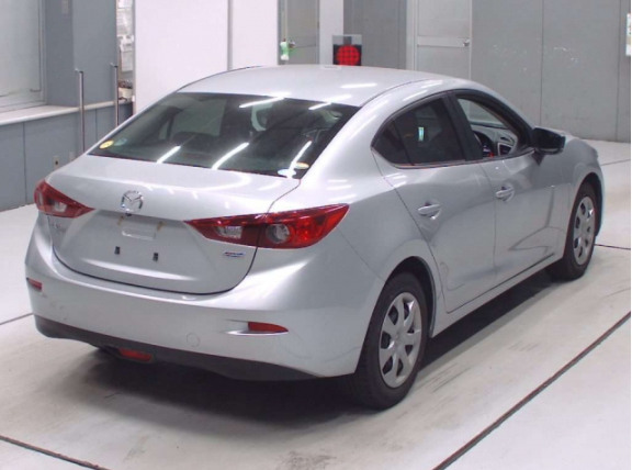 Thumbnail: Mazda Axela 15C 4WD Year - 2017 Cc - 1500 Color - Silver