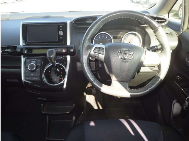 Thumbnail: Toyota Wish 1.8 S Year - 2016 Cc - 1800 Color - Black