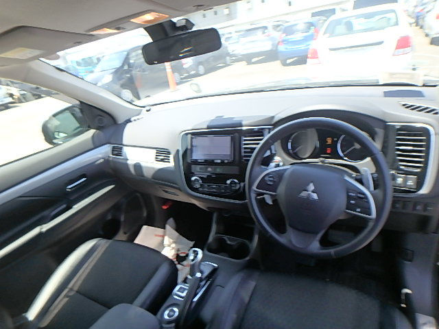 Миниатюра: MITSUBISHI OUTLANDER