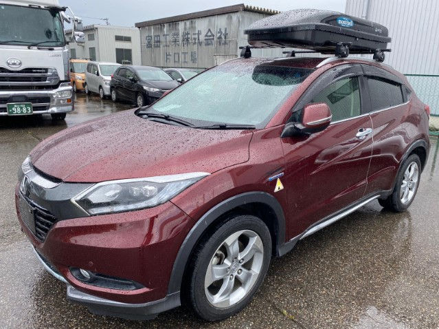 Thumbnail: Honda Vezel 4WD Hybrid X-LPackage Year - 2014 Cc - 1500 Color -Wine