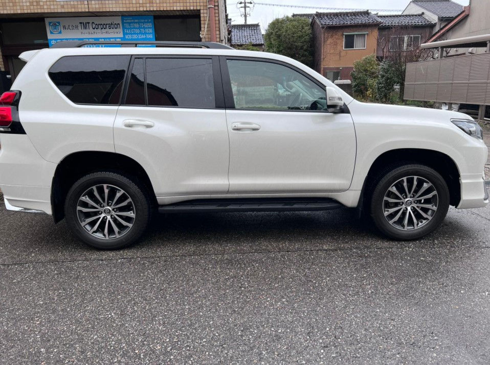 Thumbnail: Toyota Landcruiser Prado TX-L Pkg.  Cc- 2700 Color - Pearl