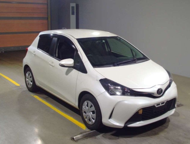 Thumbnail: Toyota Vitz F Year - 2014 Cc - 1300 Color - Pearl