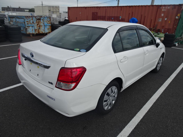 サムネイル： TOYOTA AXIO X HYBRID