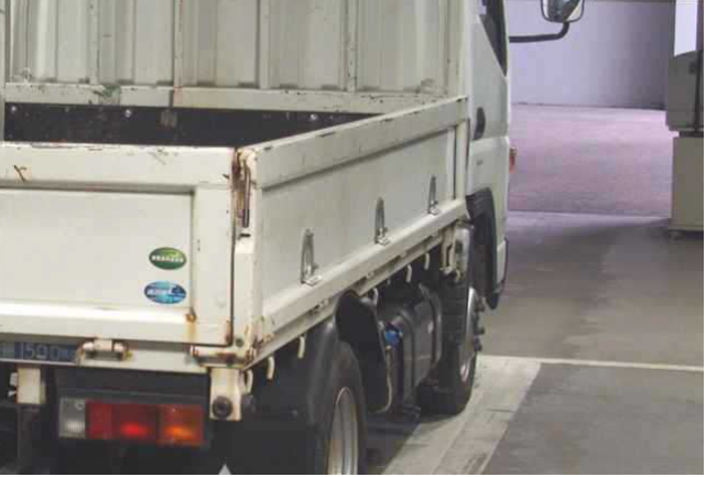 Thumbnail: Mitsubishi Canter 1.5t Year - 2011 Cc - 3,000 Color - White