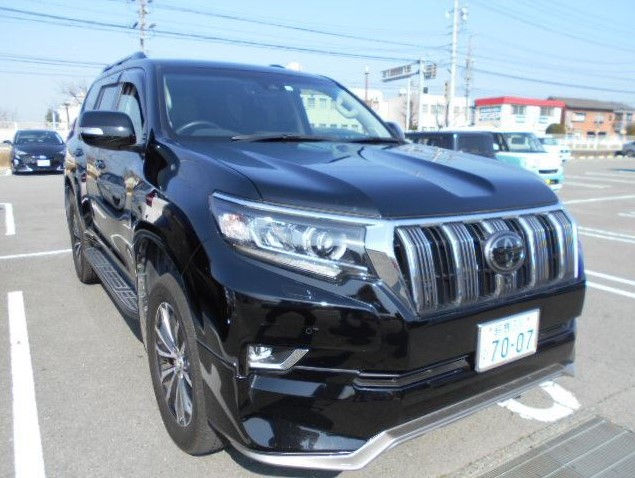 Thumbnail: Toyota Landcruiser Prado TX-L pkg Year - 2018 Cc - 2700 Color - Black