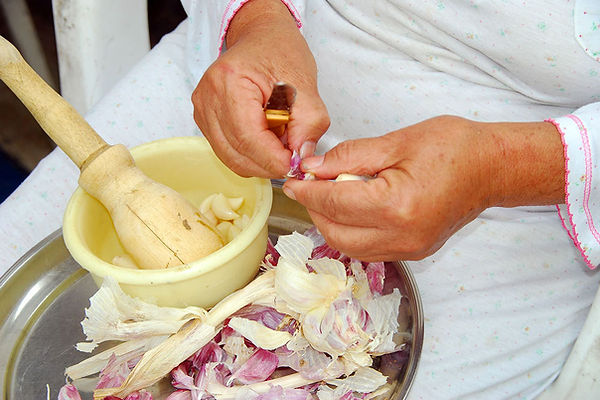 Peeling Garlic
