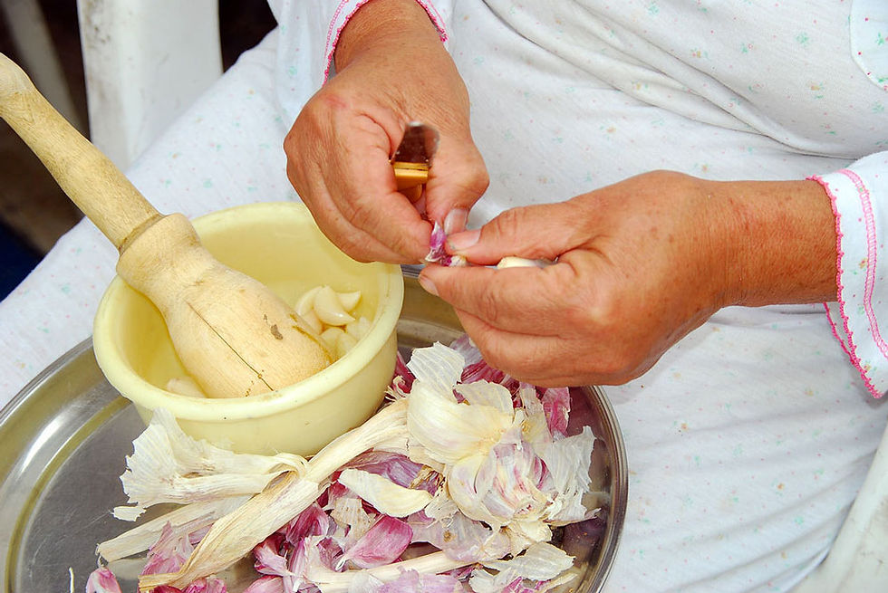 Peeling Fresh Garlic