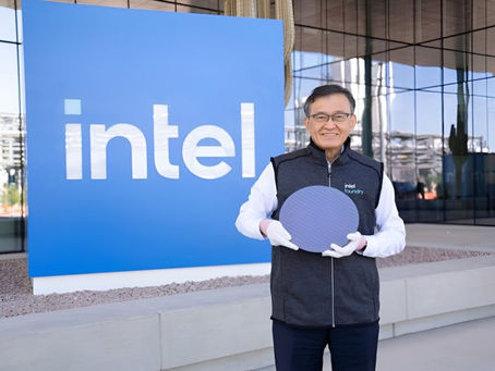 Intel «redobla sus esfuerzos» en el desarrollo de 18A y 14A; el vicepresidente afirma que la empresa tiene ahora «impulso» para conseguir clientes externos para el embalaje avanzado.