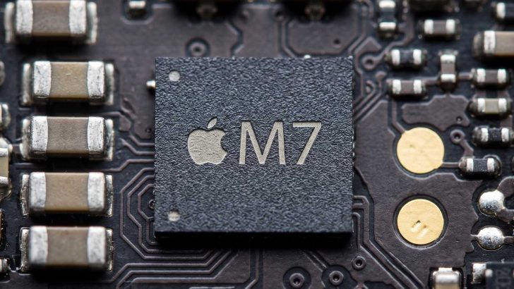El chip M7 de Apple ofrecerá nuevos niveles de rendimiento de IA integrada en el dispositivo, con un ancho de banda de memoria unificada que, según se informa, será un 56 % superior al del M5; 