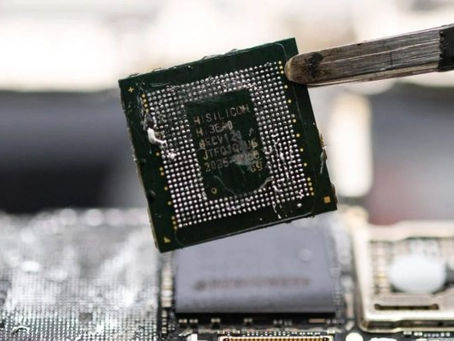Huawei adopta la tecnología «LogicFolding Design» para sus futuros chipsets Kirin, lo que permite todo tipo de ventajas, como aumentar la densidad en un 53 %, la velocidad de reloj en un 12,7 %....