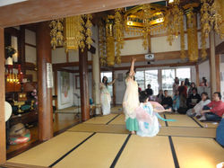4/8 花まつり＊お寺LIVE〜2018　蓬莱花舞歌〜　蓬莱山長谷寺