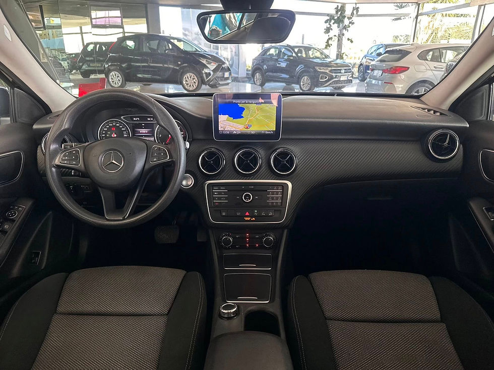 Miniatura: MERCEDES GLA 200D EXECUTIVE automatic