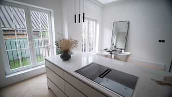 HOuzzz london 2_1.34.1.jpg