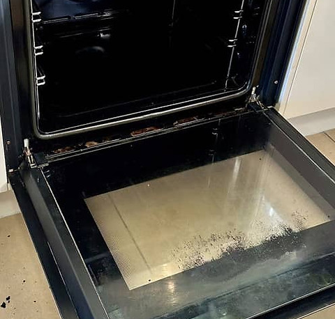 dirty-glass-oven-door.jpg