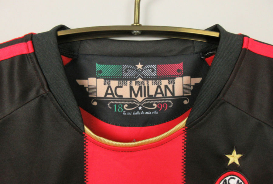 Miniatura: AC Milan 2011 Local 