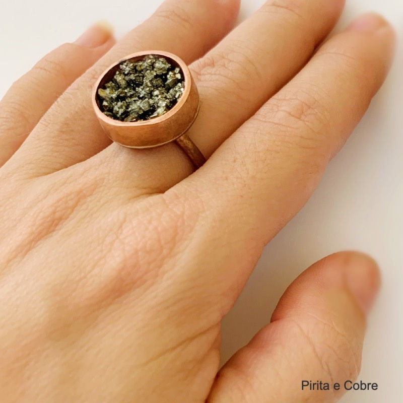 Miniatura: joia em cobre, joia dourada, latão, joia com pirita