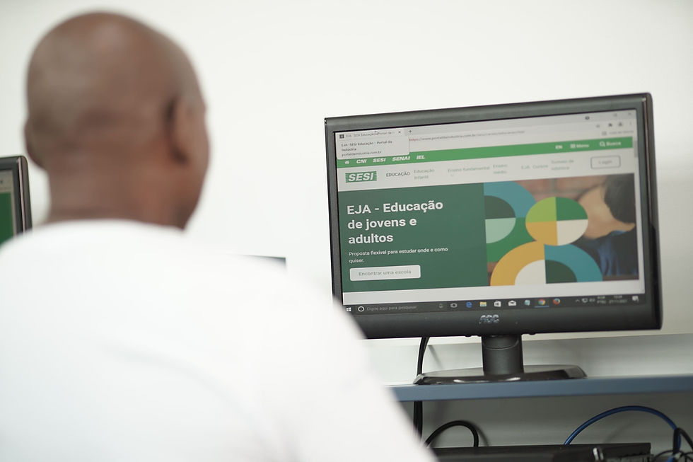 Oportunidade de Concluir o Ensino Fundamental e Médio para Maiores de 18 Anos