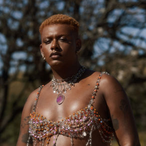 Liniker lança versão arrocha de "Febre" com JnrBeats