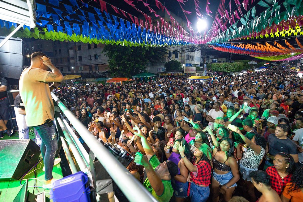 Apresentação da Banda Dois Amores em Camaçari