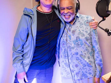 Samuel Rosa lança clipe de “Vamos Fugir” com Gilberto Gil no dia do aniversário do cantor