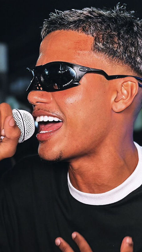 Heitor Santos entra no Top 10 Viral Brasil do Spotify com “Sina de Ofélia”