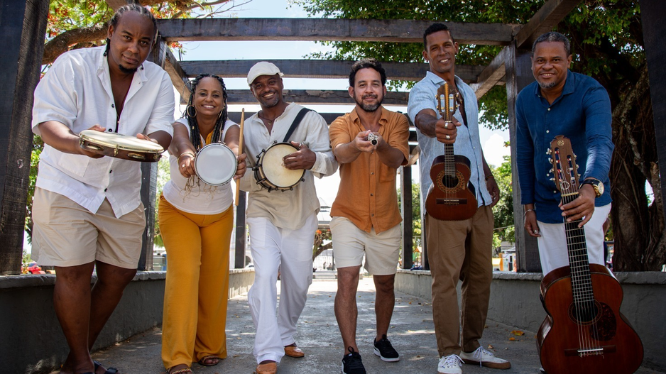 O Grupo Botequim celebra 19 anos com roda de samba no Santo Antônio Além do Carmo, recebendo Juliana Ribeiro e Gal do Beco.