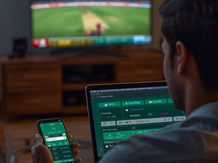 Pessoa acompanha apostas esportivas em celular e notebook enquanto assiste a uma partida na televisão.
