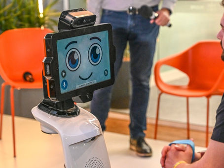 RJ: Robô atende em mercado e viraliza nas redes sociais