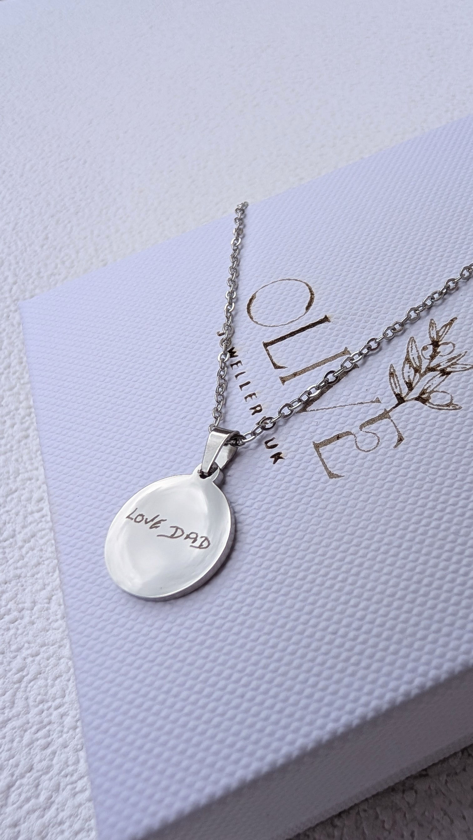 Handwritten Round Necklace