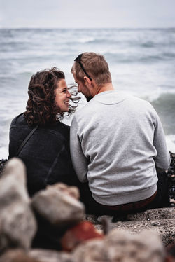 Photographe-lille-hauts-de-france-morgane-l-liso-portrait-couple-wimereux-plage-mer-