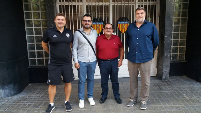 El València CF i la Fundació SASM de Sueca signen un conveni de col·laboració