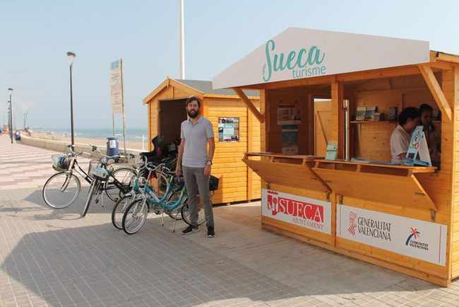 Sueca estrena un servei gratuït de préstec de bicicletes en l’oferta turística de l’estiu