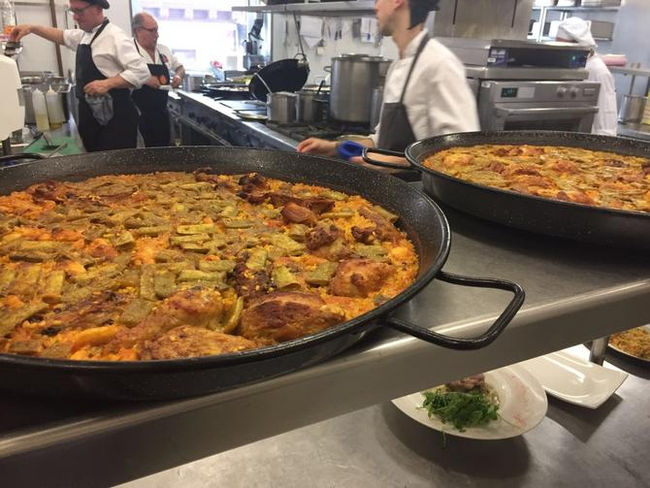 La paella valenciana de Sueca bat rècords al Congrés dels Diputats