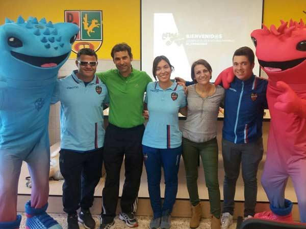 Lliçó de campions per als alumnes del Col•legi Luis Vives de Sueca